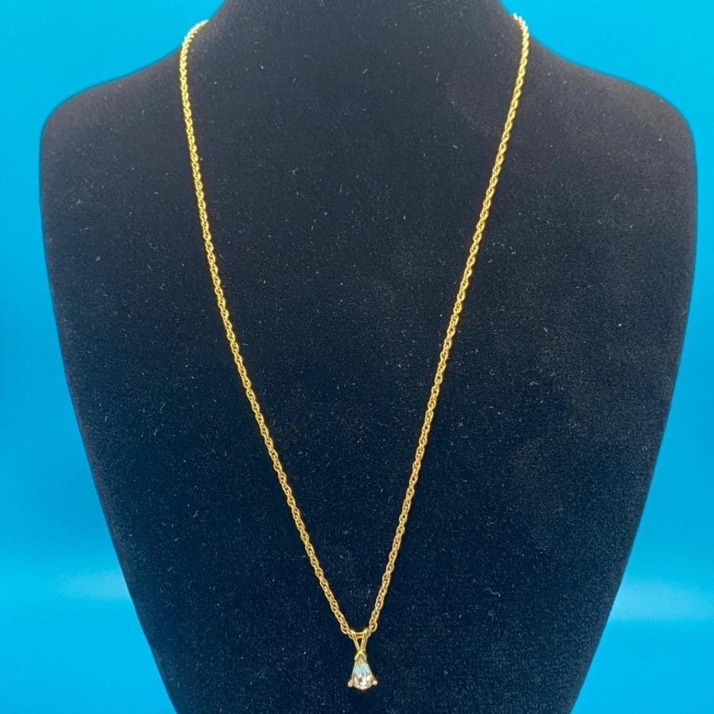 Vintage Crown Trifari Rhinestone Teardrop Pendant Necklace 16"‎ Gold Tone